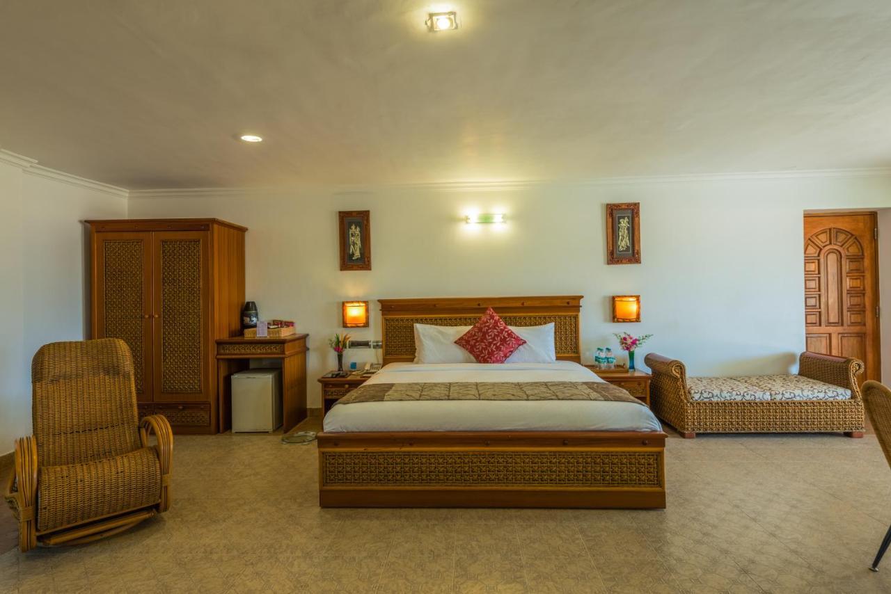 Chariot Beach Resort Mahabalipuram Bagian luar foto