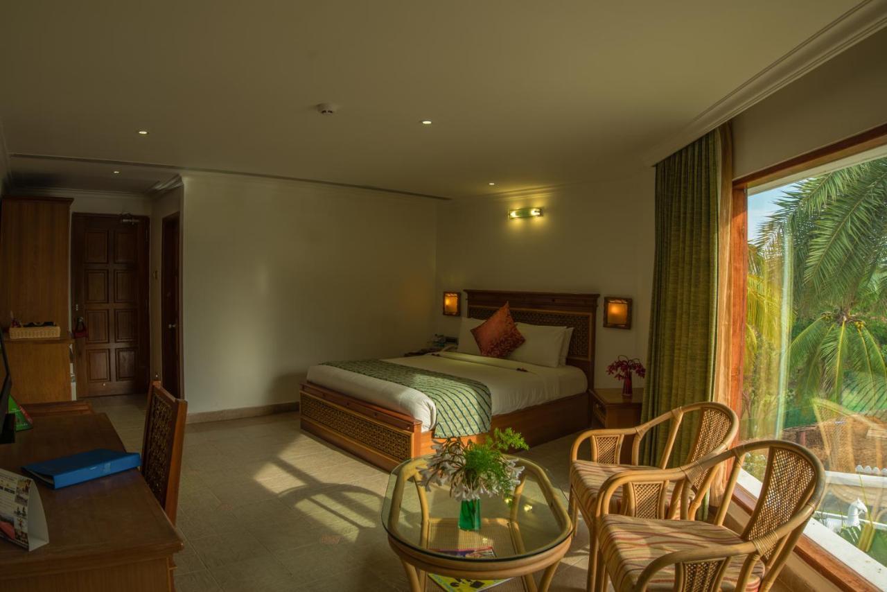 Chariot Beach Resort Mahabalipuram Bagian luar foto