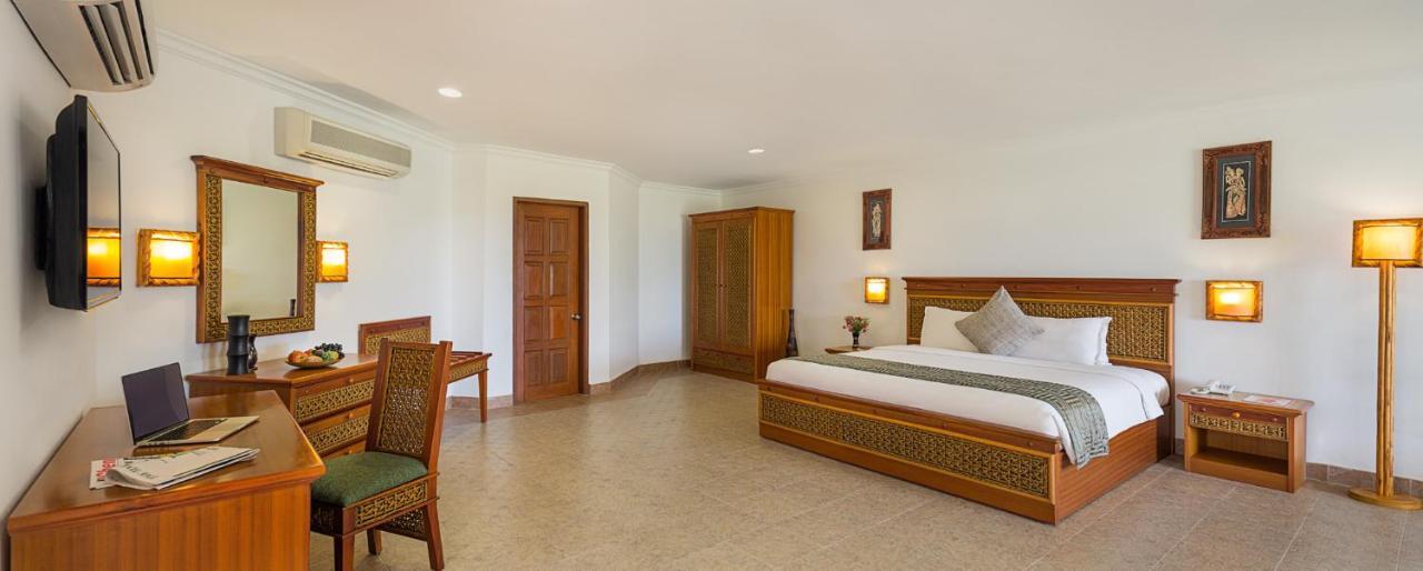 Chariot Beach Resort Mahabalipuram Bagian luar foto