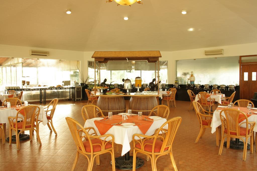 Chariot Beach Resort Mahabalipuram Bagian luar foto