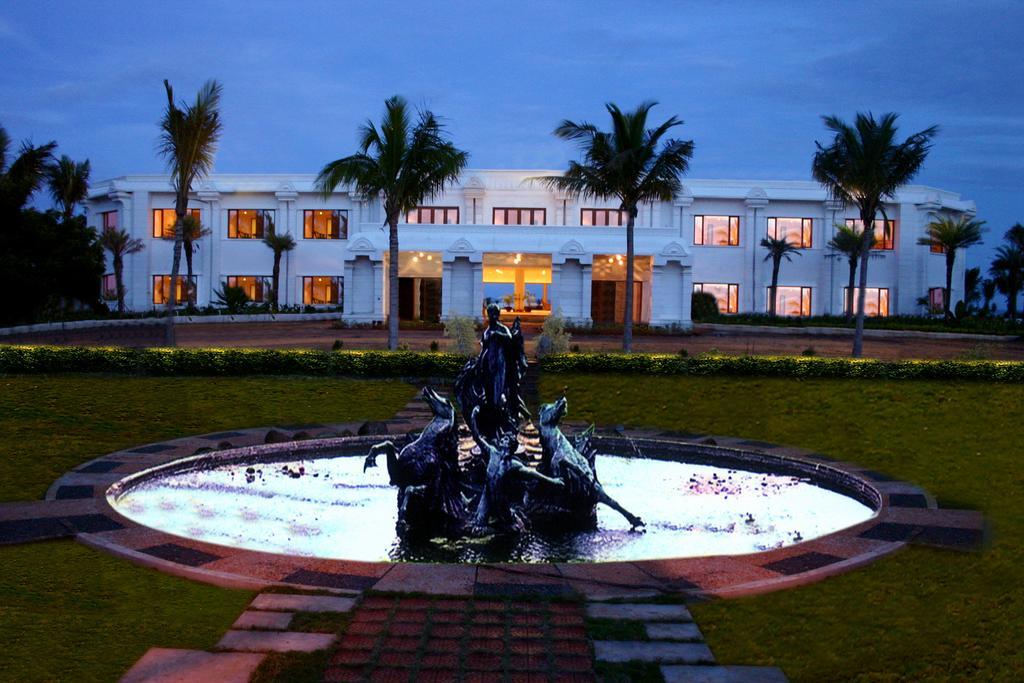 Chariot Beach Resort Mahabalipuram Bagian luar foto