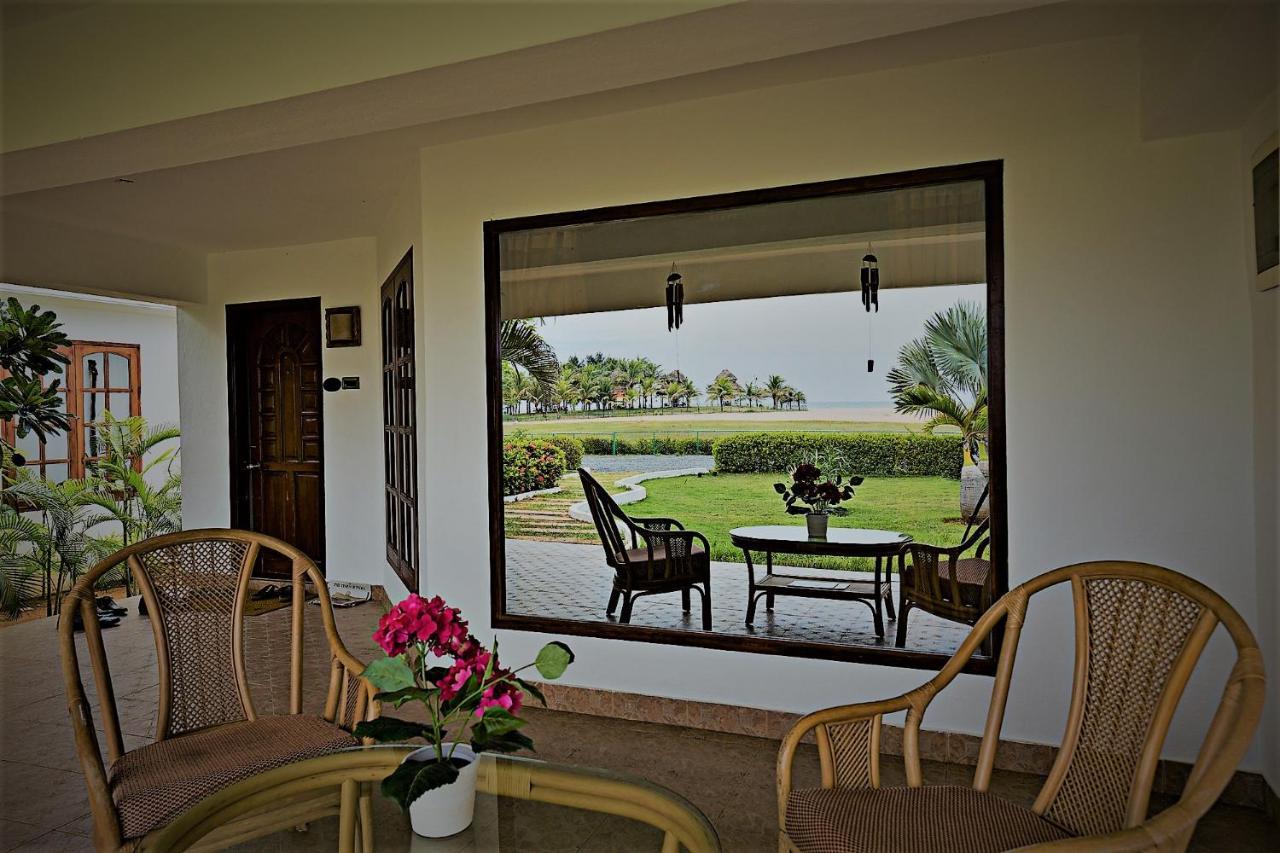 Chariot Beach Resort Mahabalipuram Bagian luar foto