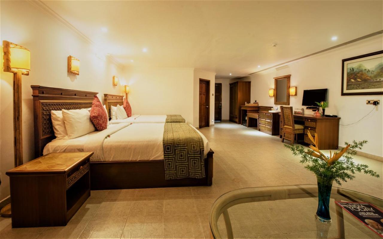 Chariot Beach Resort Mahabalipuram Bagian luar foto