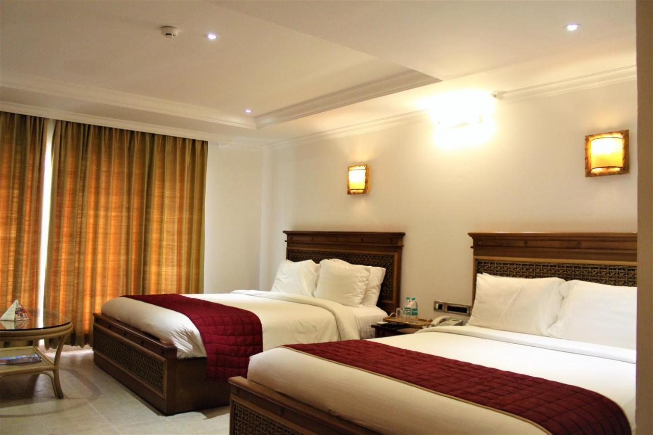 Chariot Beach Resort Mahabalipuram Bagian luar foto