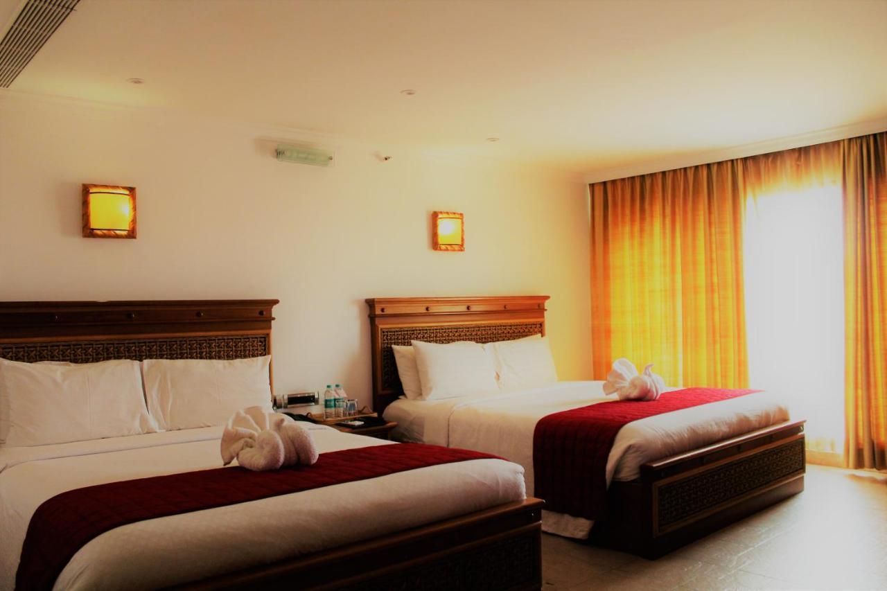 Chariot Beach Resort Mahabalipuram Bagian luar foto