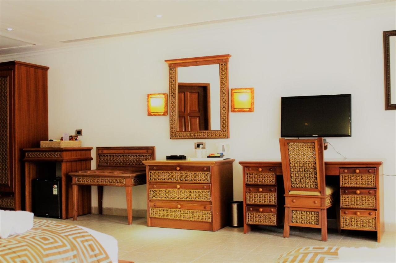 Chariot Beach Resort Mahabalipuram Bagian luar foto