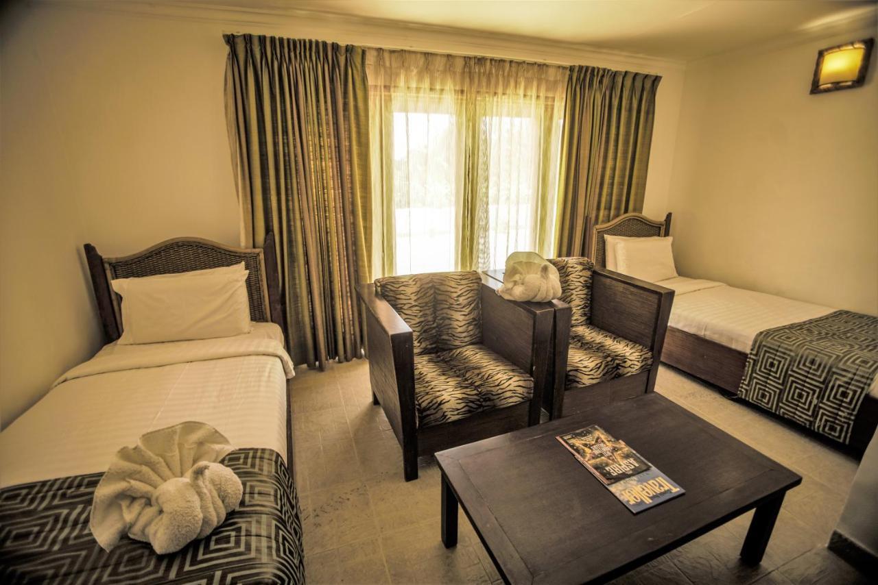 Chariot Beach Resort Mahabalipuram Bagian luar foto