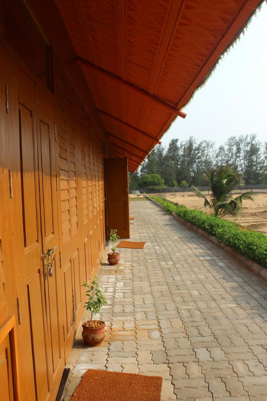 Chariot Beach Resort Mahabalipuram Bagian luar foto
